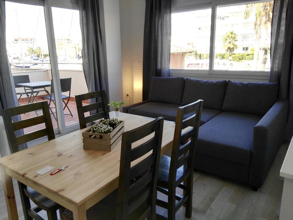 Vista Roses Mar - Apartamento Con Piscina Lägenhet Exteriör bild