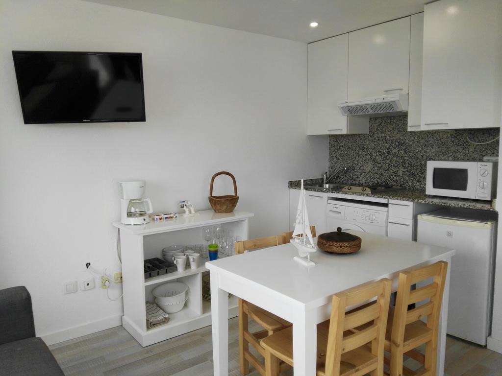 Vista Roses Mar - Apartamento Con Piscina Lägenhet Exteriör bild