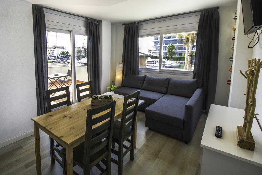 Vista Roses Mar - Apartamento Con Piscina Lägenhet Exteriör bild